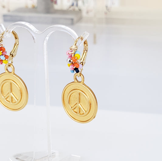 Aretes Amor y Paz colores